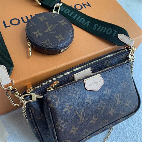 louis vuitton pochette authenticity.